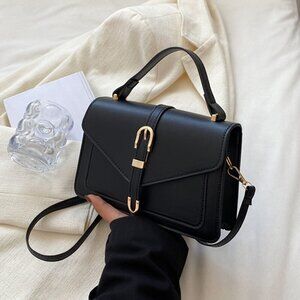 Black Casual Women's Lightweight Buckle Decor Square Bag